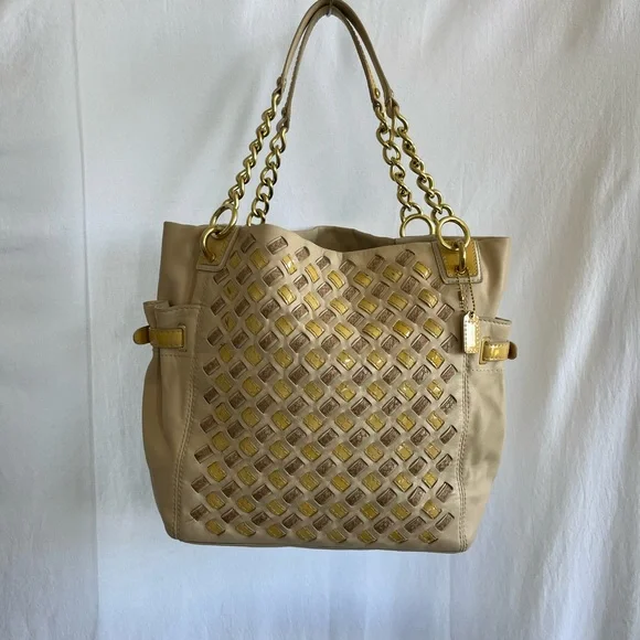 Coach Peyton Bag - Picture 2 of 14